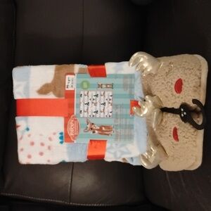 New Rudolph the red nosed reindeer throw and reindeer slippers